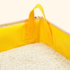 Portable Foldable Cat Litter Box – Perfect For Travel And Easy Cleanup Anywhere -A Great Coffee Shop Portable Cat Litter Box